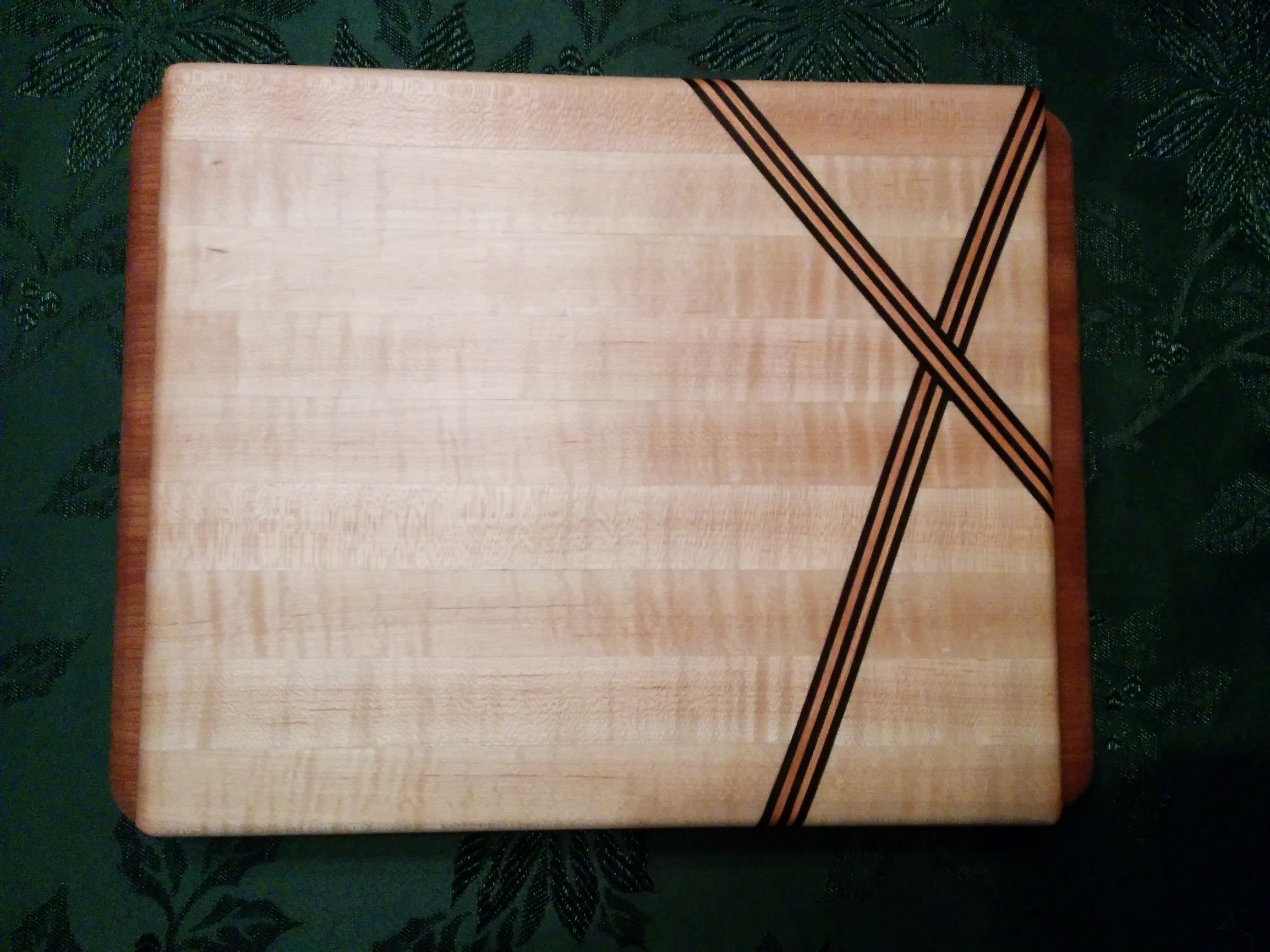 Wenge and Maple Cross pattern Cutting board